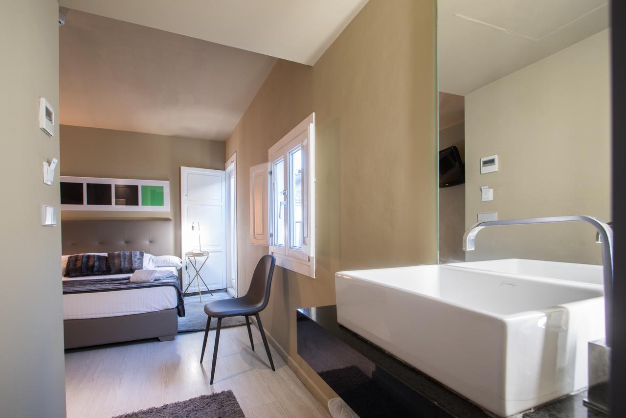 Cosy Rooms Tapineria فالنسيا المظهر الخارجي الصورة